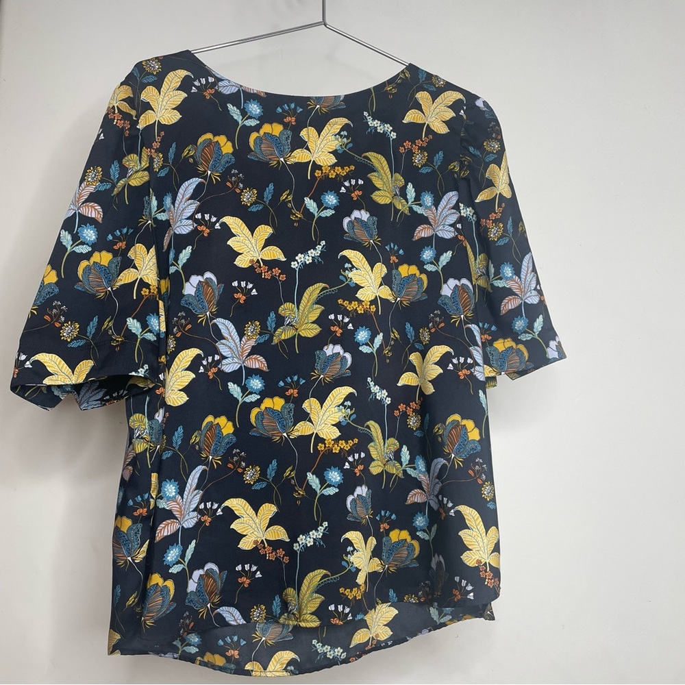 LOFT Blue & Yellow Floral Blouse | excellent Condition. Size: XL